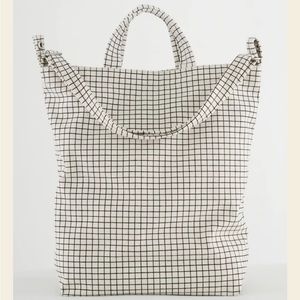 BAGGU DUCK BAG IN NATURAL GRID